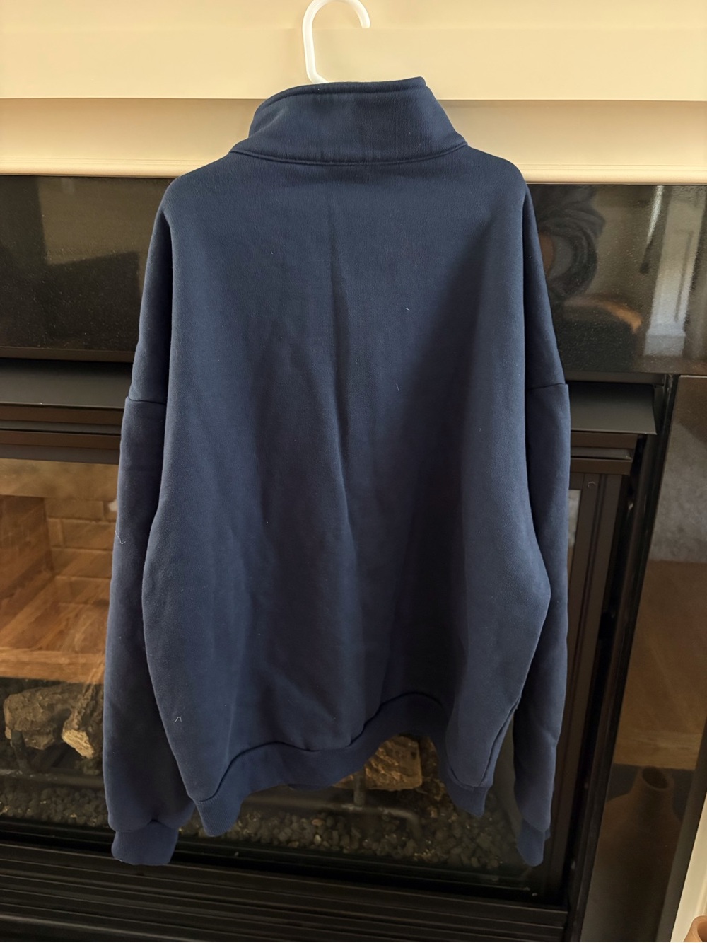 Women’s ALO Quarter-Zip Pullover - Picture 3 of 3